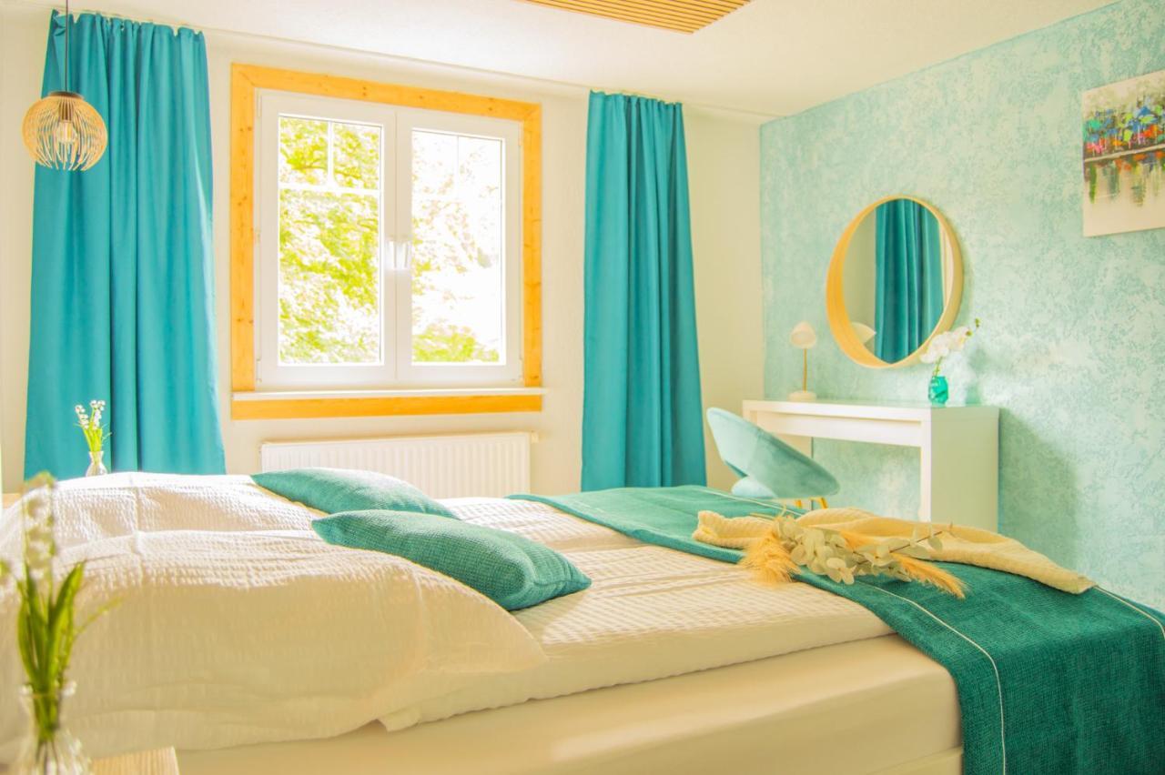 Wellnessoase Mitten In Der Wasserfallstadt Triberg Триберг Экстерьер фото