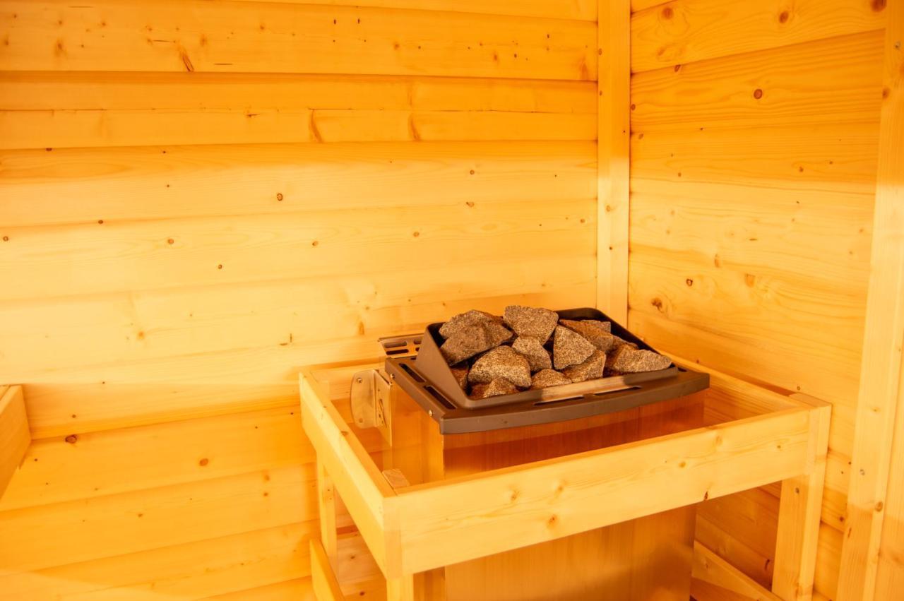 Wellnessoase Mitten In Der Wasserfallstadt Triberg Триберг Экстерьер фото