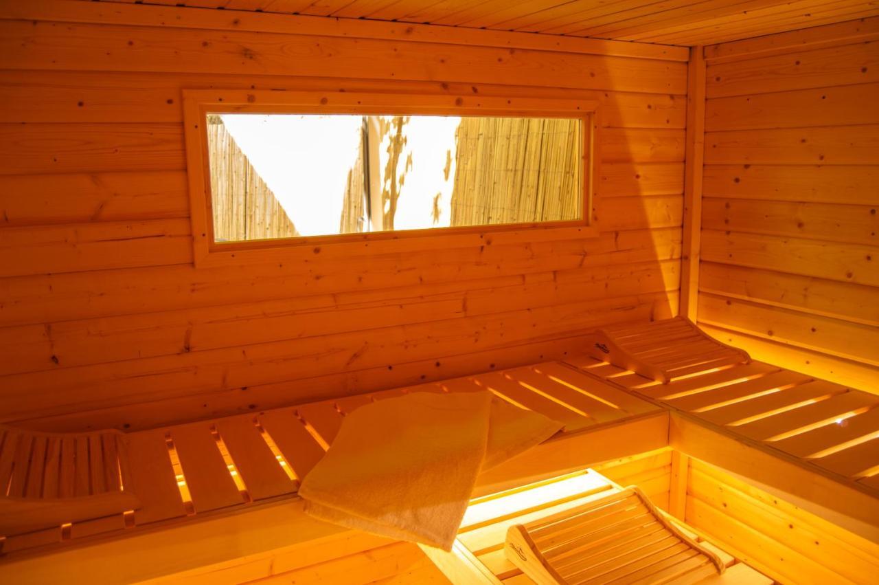 Wellnessoase Mitten In Der Wasserfallstadt Triberg Триберг Экстерьер фото