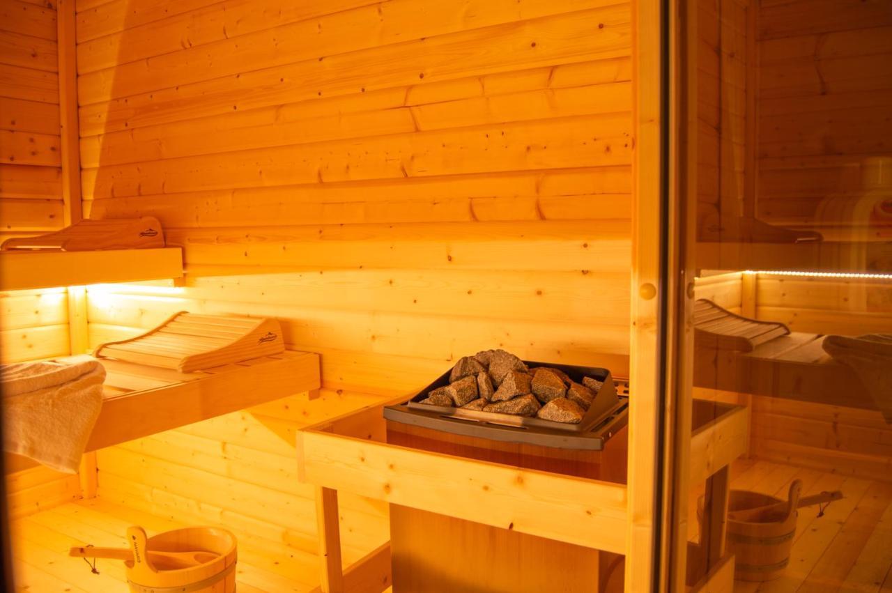 Wellnessoase Mitten In Der Wasserfallstadt Triberg Триберг Экстерьер фото