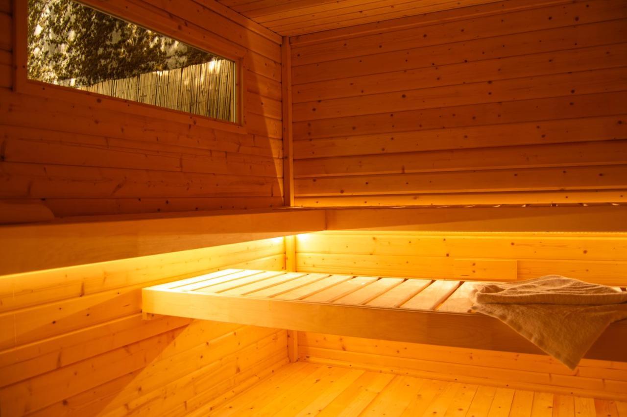 Wellnessoase Mitten In Der Wasserfallstadt Triberg Триберг Экстерьер фото